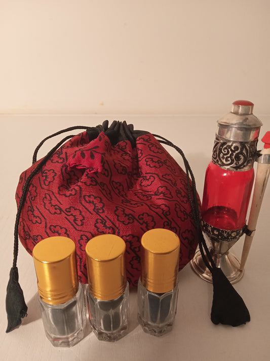 Moroccan makeup kit: 3 kohls, glass kohl bottle and akker fassi