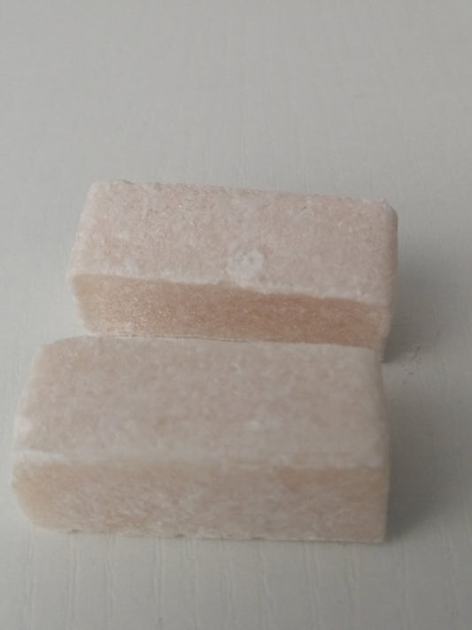 Solid perfume with white musk