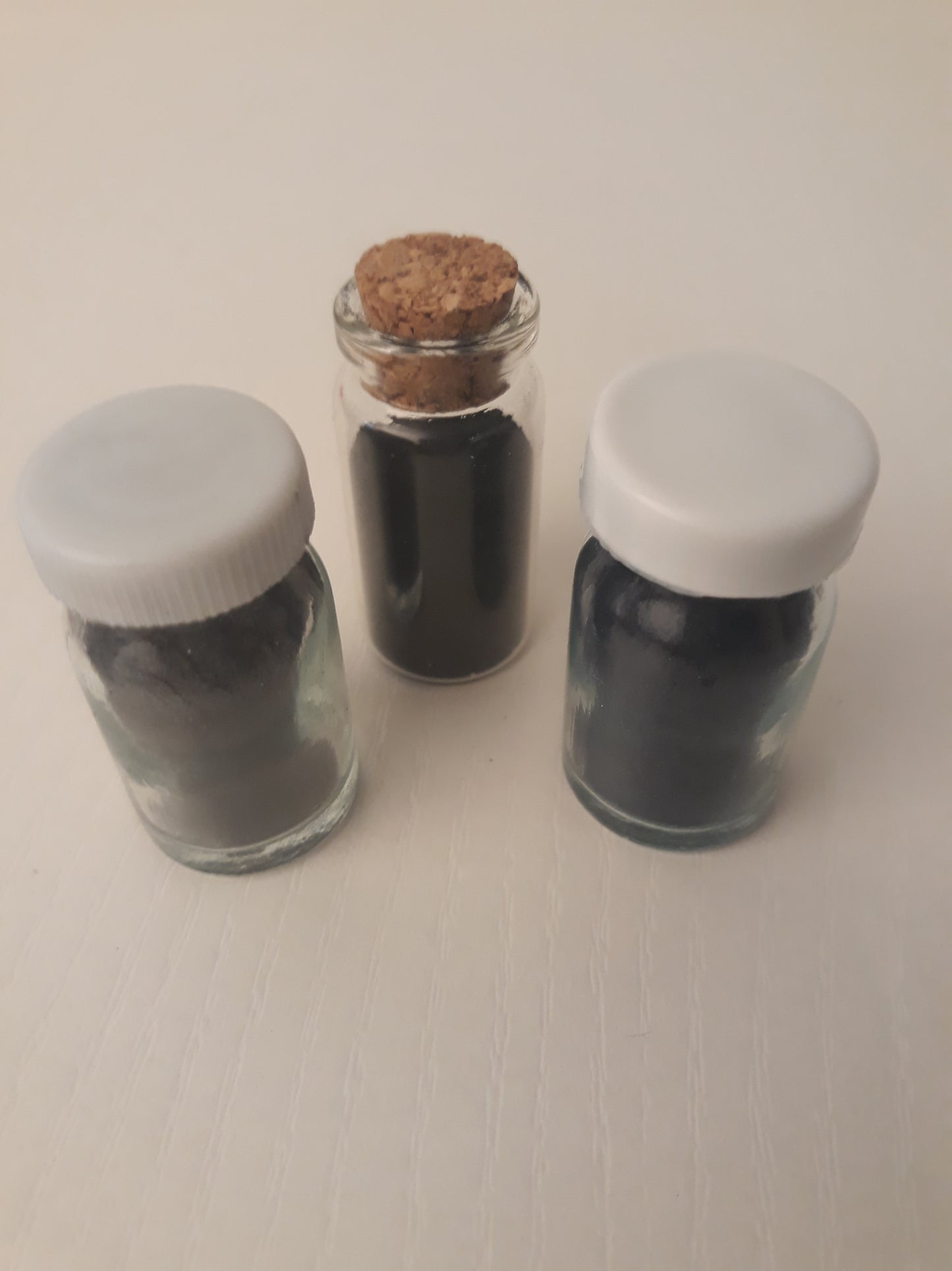 Lot de khôl en poudre: noir, gris pailleté et bleu indigo - bioriental