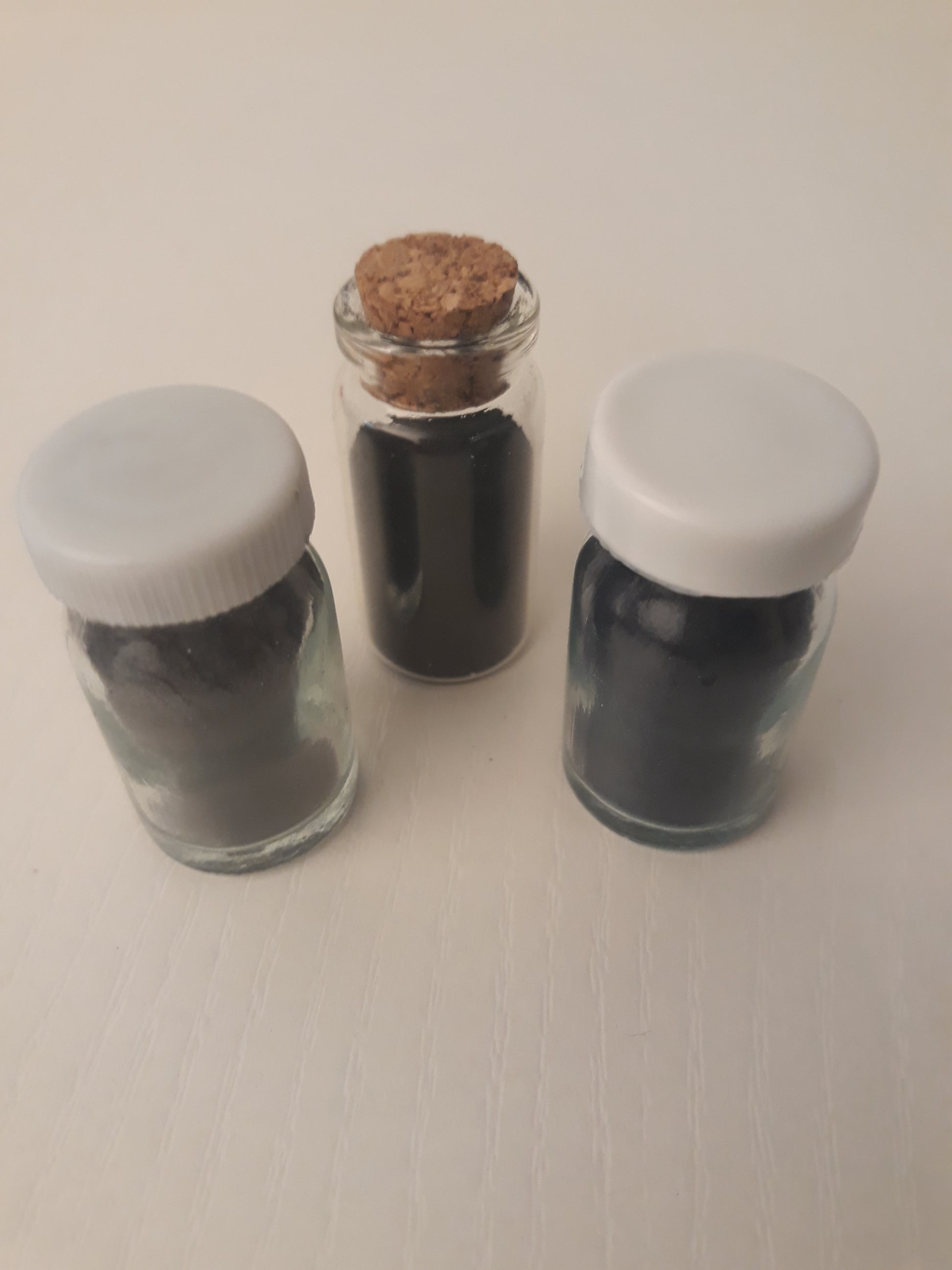 Lot de khôl en poudre: noir, gris pailleté et bleu indigo - bioriental