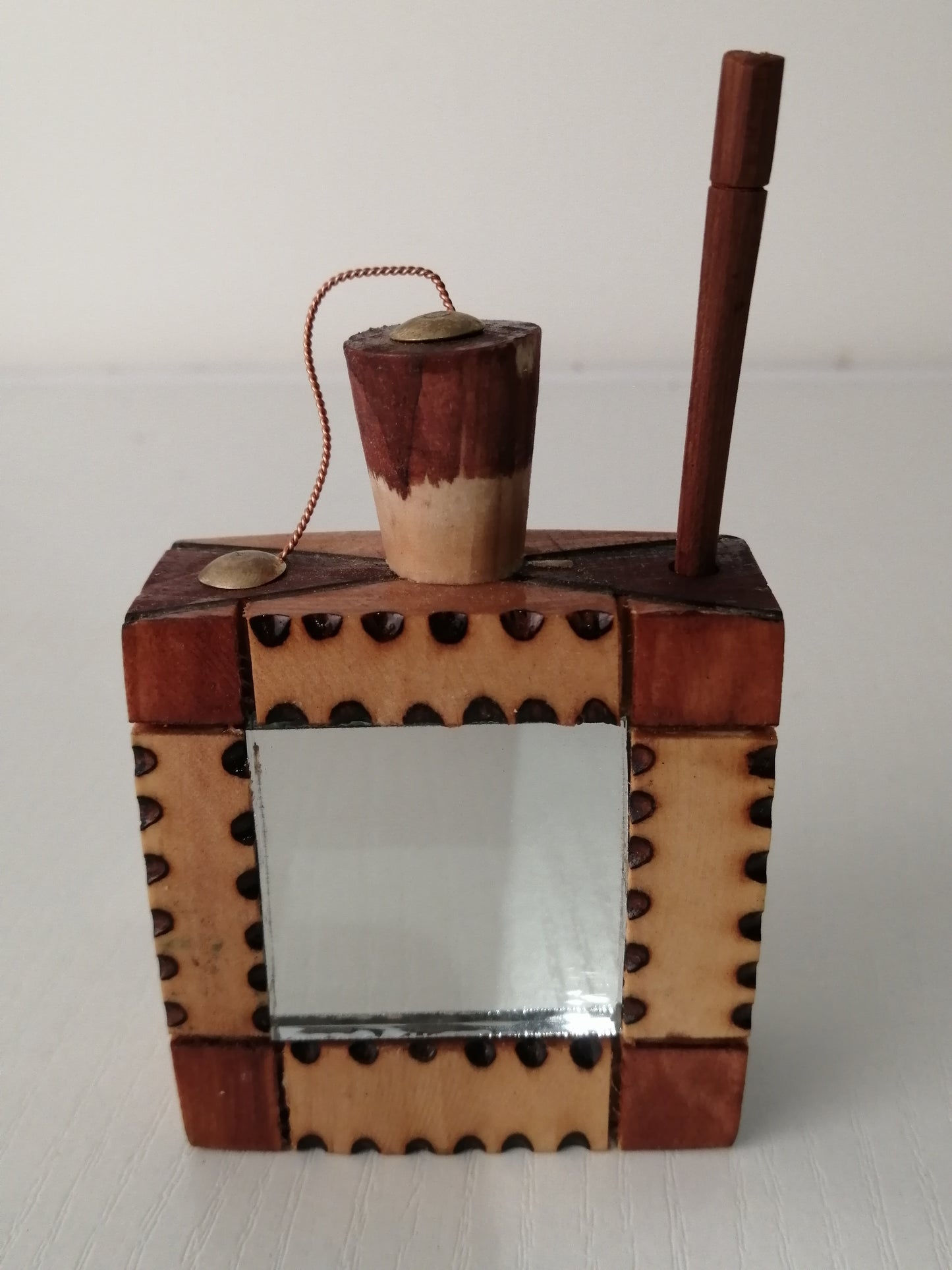 Flacon khôl avec miroir intégré