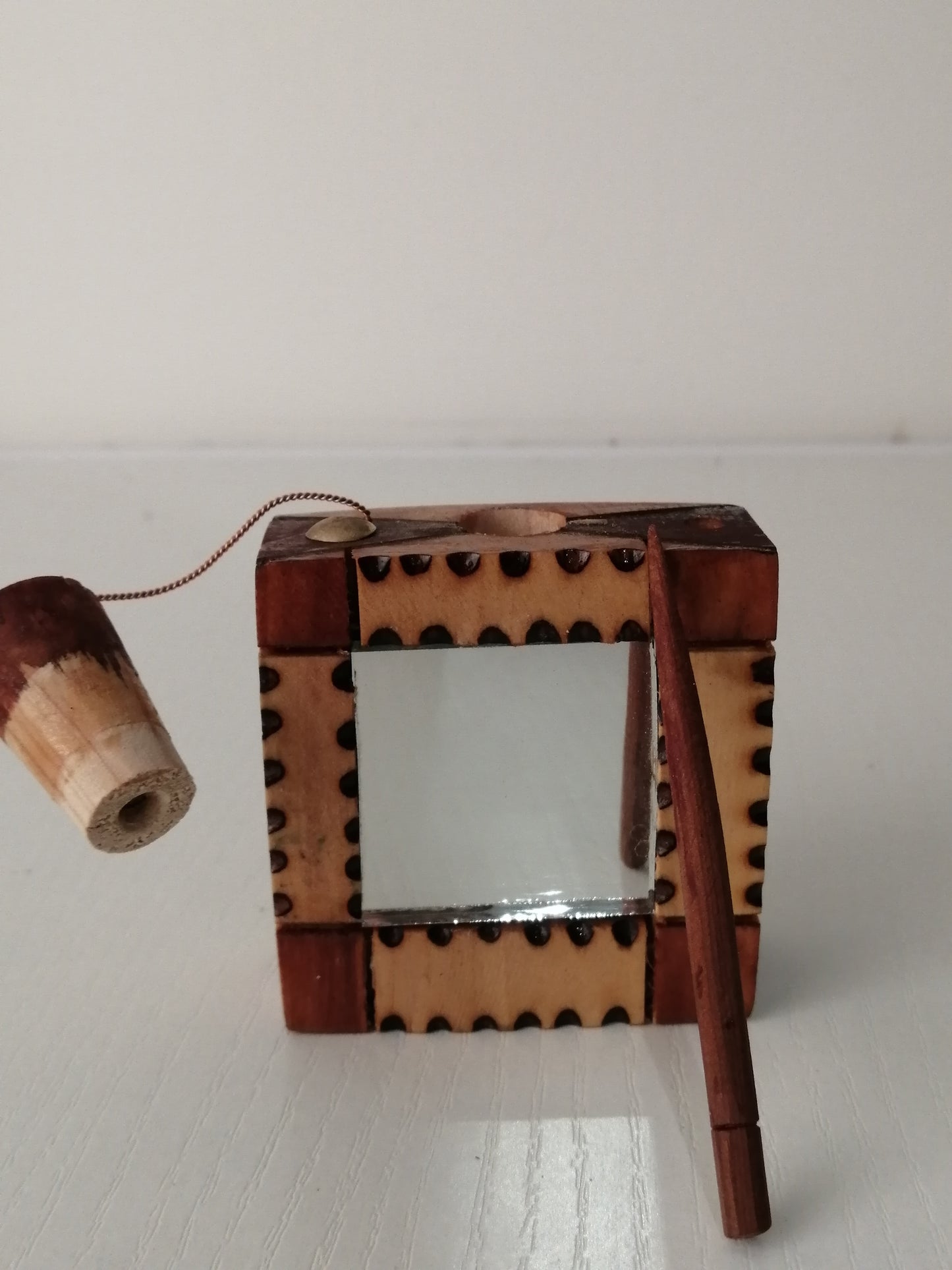 Flacon khôl avec miroir intégré