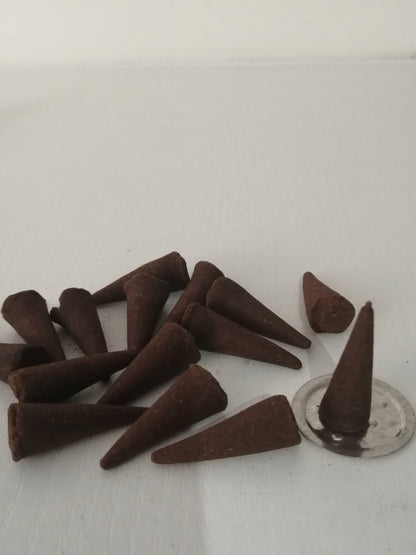 Refreshing natural incense cones: Mint, sage, clove